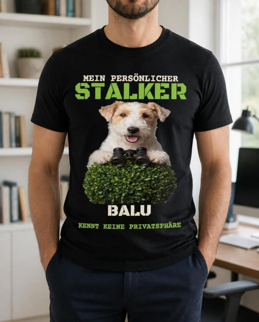 Mein persönlicher Stalker T-Shirt getragen – mit Foto und Name deines Hundes | Lil Snouts