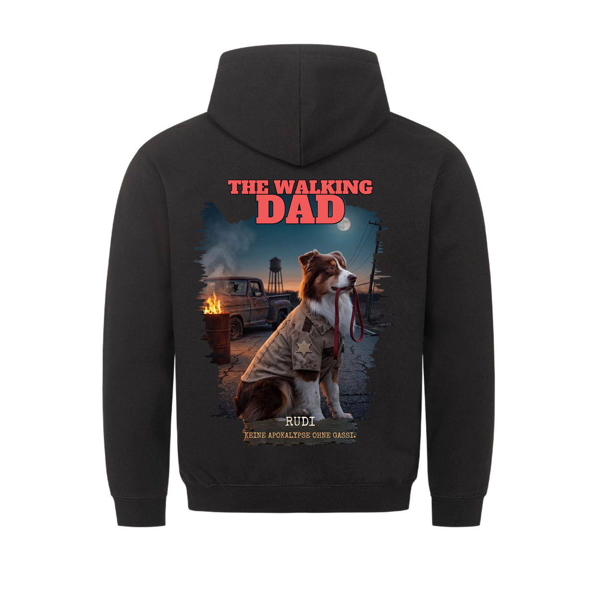 The Walking Dad Hoodie in Schwarz, Rückendruck: Hund in Sheriff-Hemd mit Leine im Maul vor Feuertonne bei Nacht, mit Namen | Lil Snouts